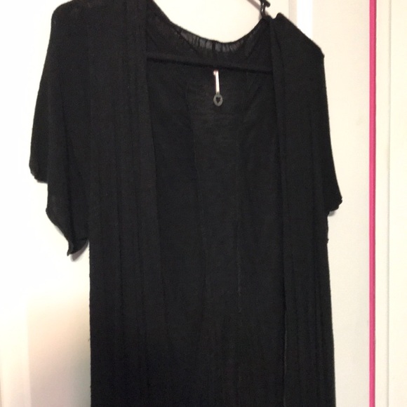 Robin K Cover Up Blouse - Picture 3 of 5